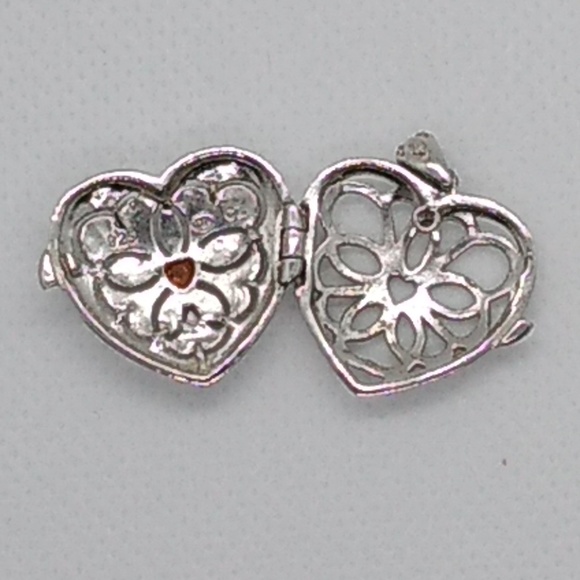 925 Sterling Silver Locket - Picture 3 of 4